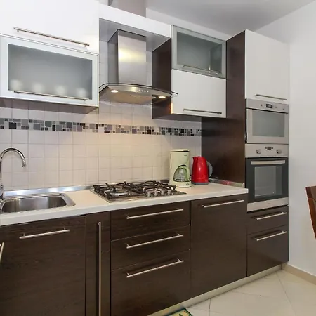 דירה 2 Bedroom Beautiful In