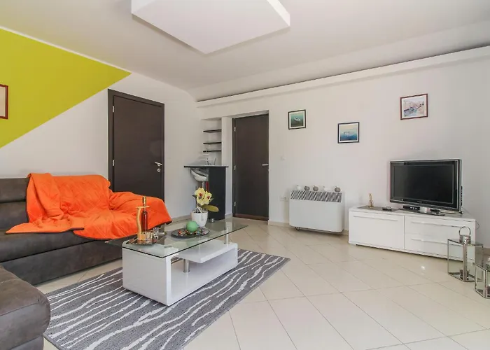 2 Bedroom Lovely In Gracisce