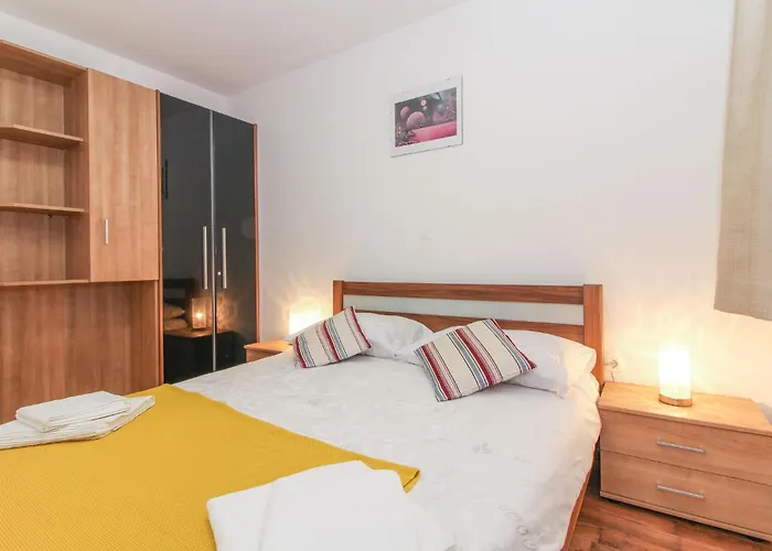 2 Bedroom Lovely In Gracisce Lejlighed